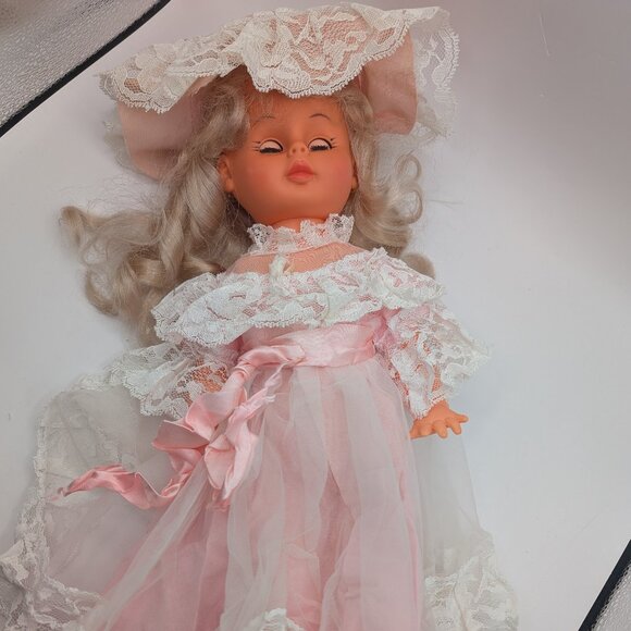 Vintage 1970-80's Regal Canada 18" Sleep Eye Doll Pink Dress Hat Lace Coquette - Picture 6 of 7